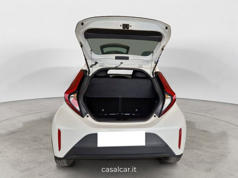 Toyota Aygo X usata a Salerno (8)