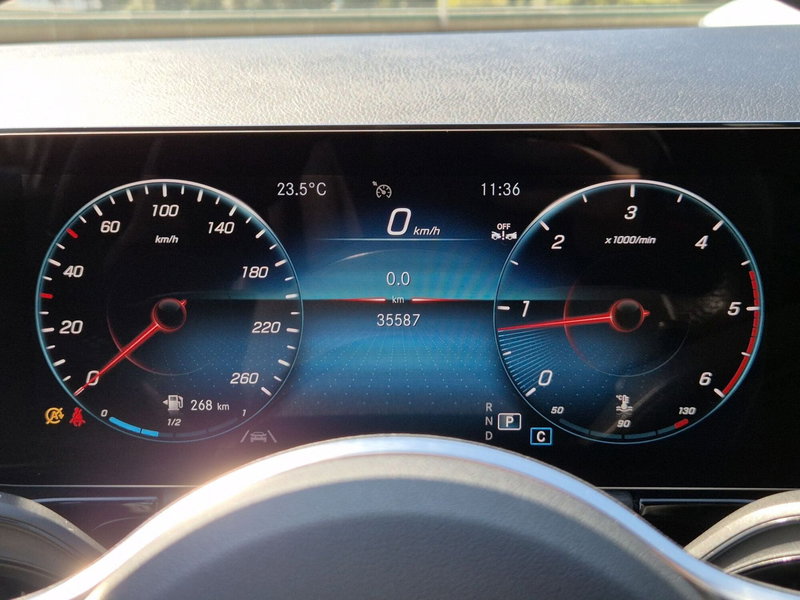 Mercedes-Benz GLA SUV usata  (14)