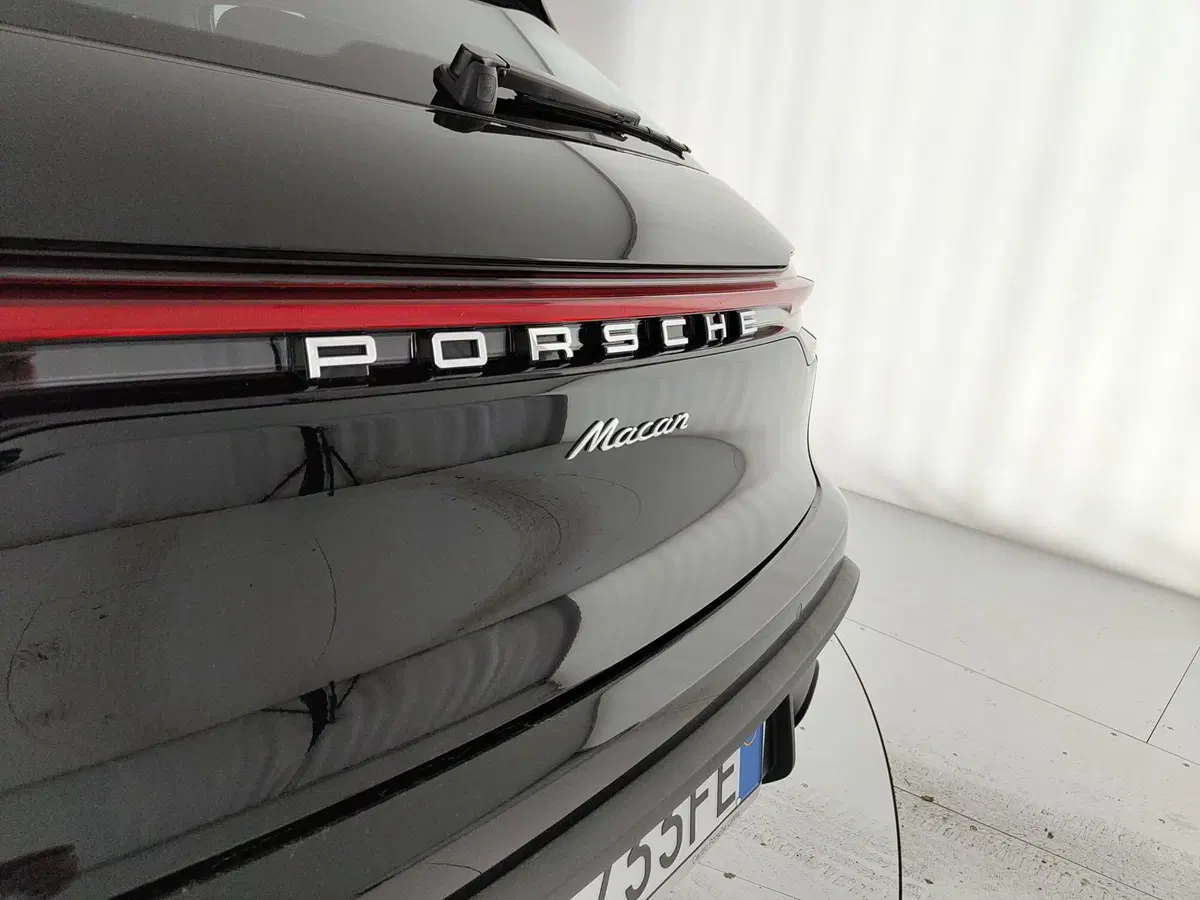 Porsche Macan usata a Caserta (10)
