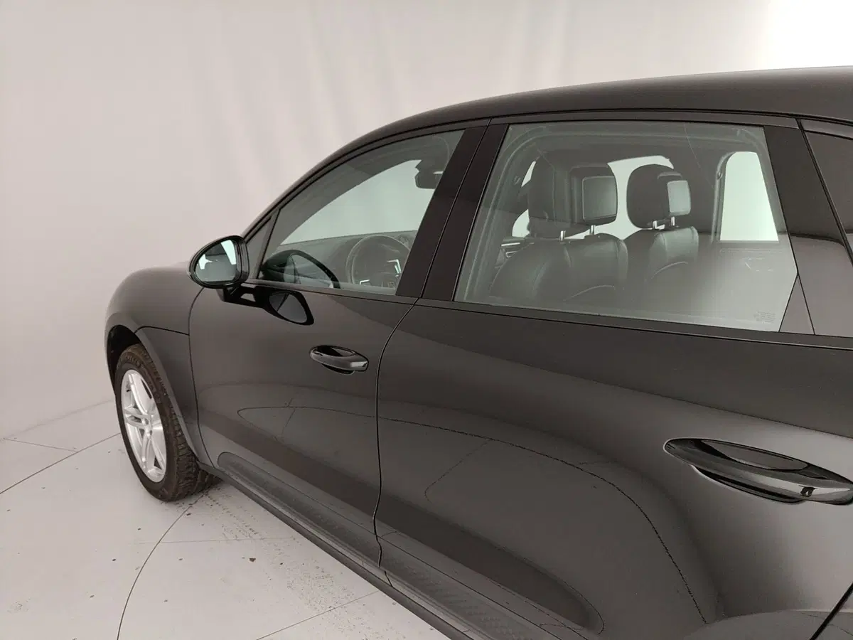 Porsche Macan usata a Caserta (12)
