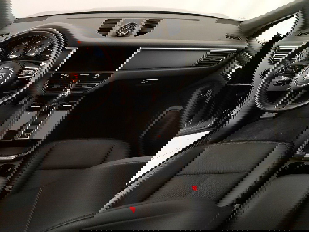 Porsche Macan usata a Caserta (15)