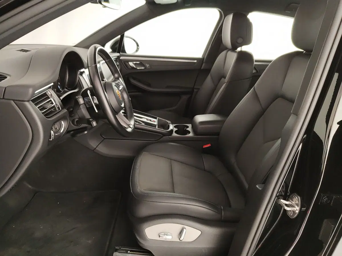 Porsche Macan usata a Caserta (16)