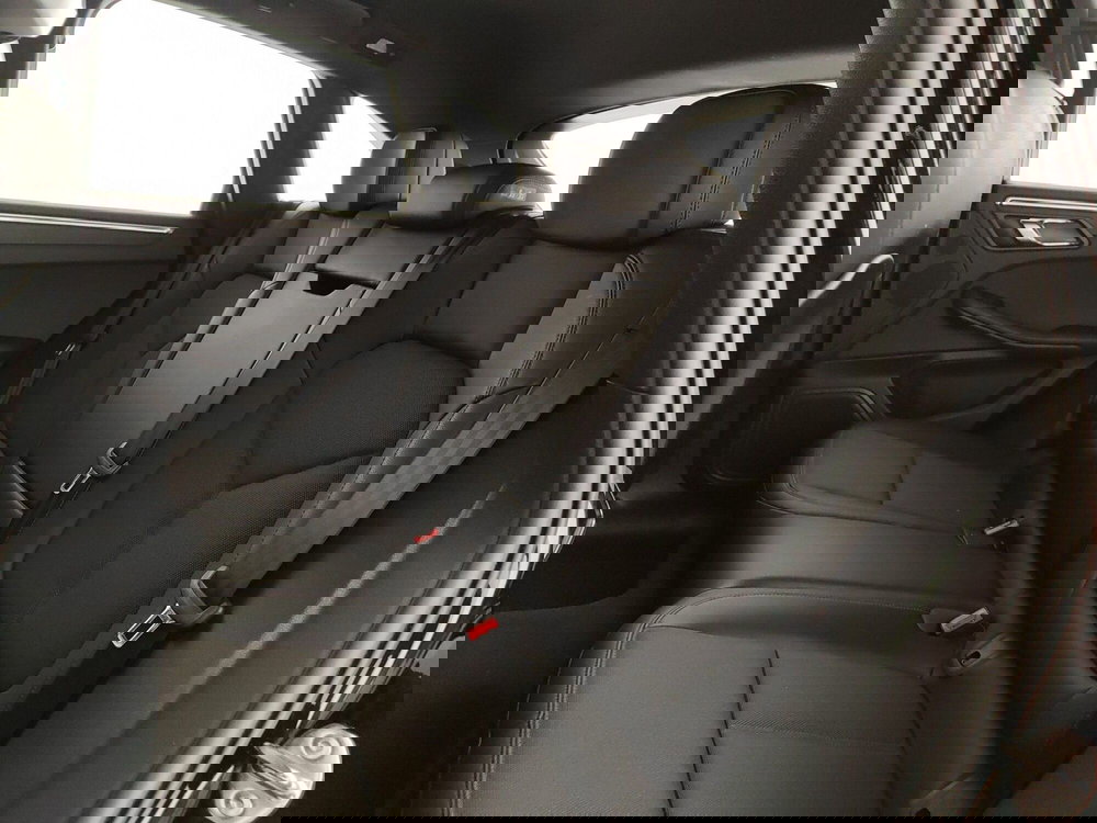 Porsche Macan usata a Caserta (19)