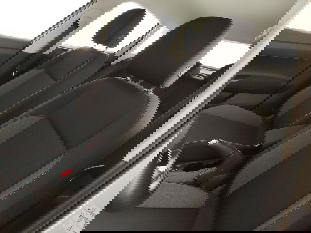 Volkswagen Taigo usata a Caserta (13)