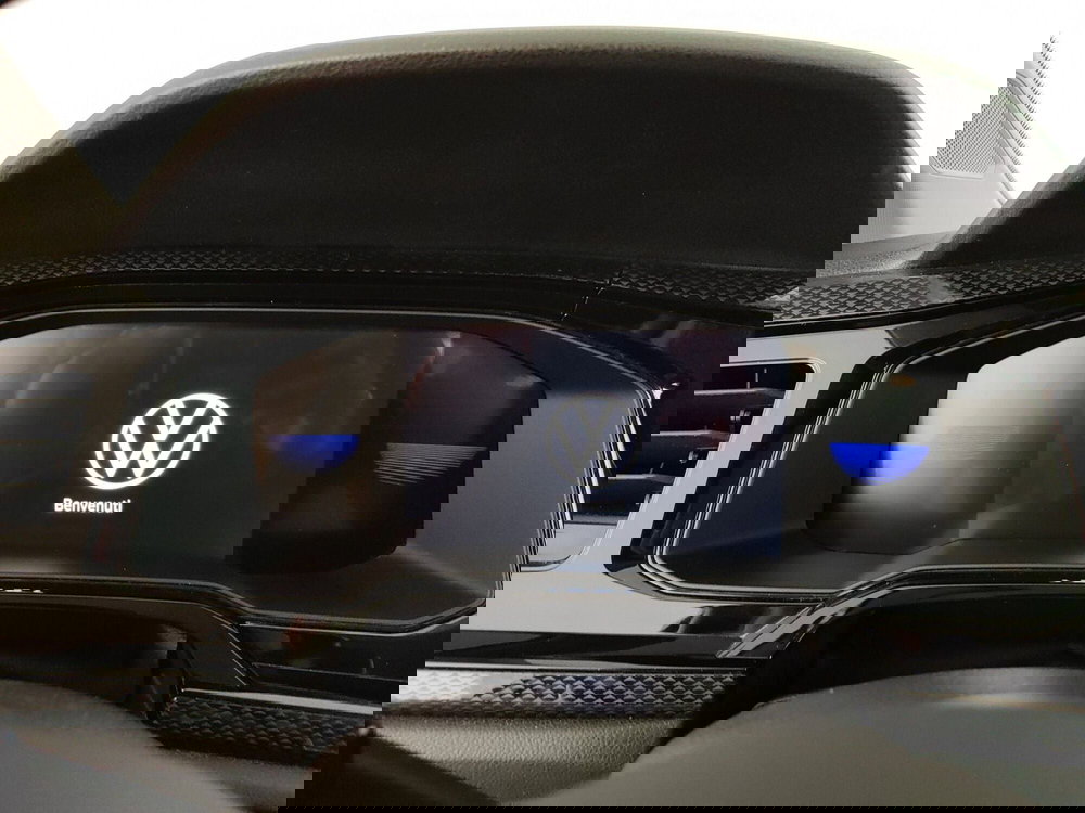 Volkswagen Taigo usata a Caserta (16)