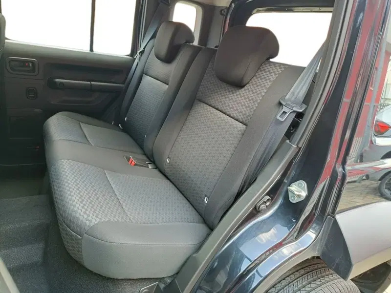 Suzuki Jimny nuova a Prato (10)