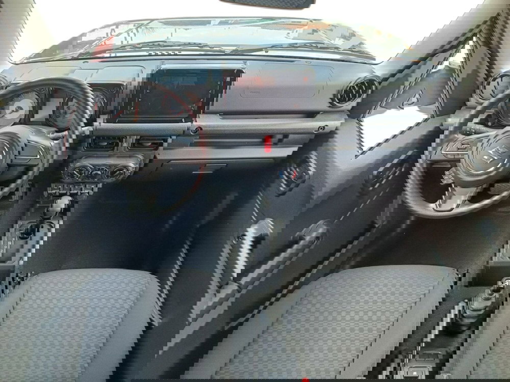 Suzuki Jimny nuova a Prato (5)