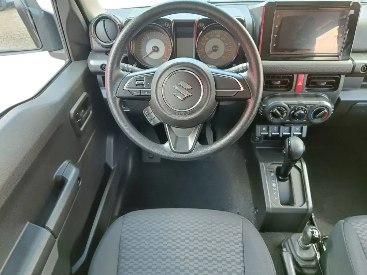 Suzuki Jimny nuova a Prato (6)
