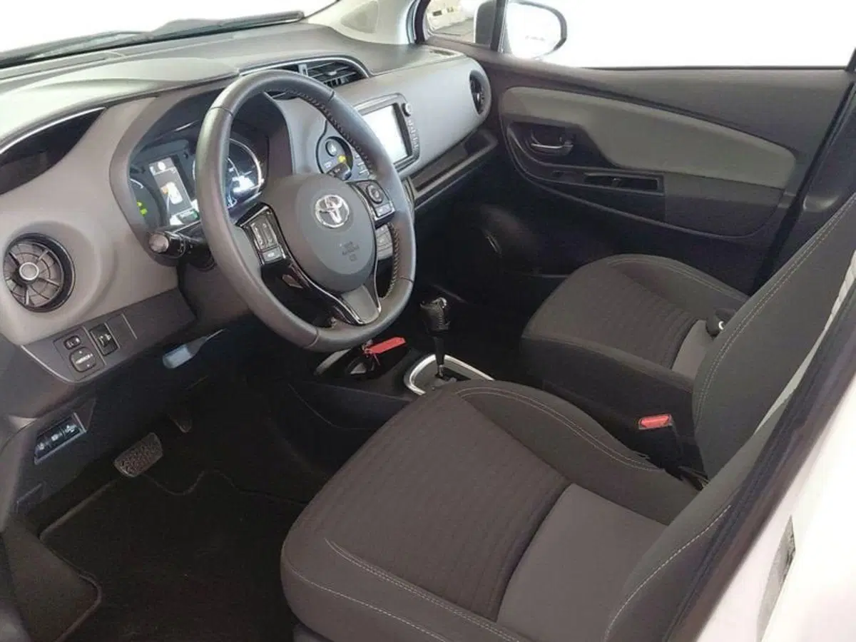 Toyota Yaris usata a Cagliari (13)