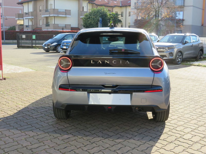 Lancia Ypsilon nuova a Monza e Brianza (8)