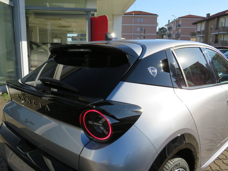 Lancia Ypsilon nuova a Monza e Brianza (9)