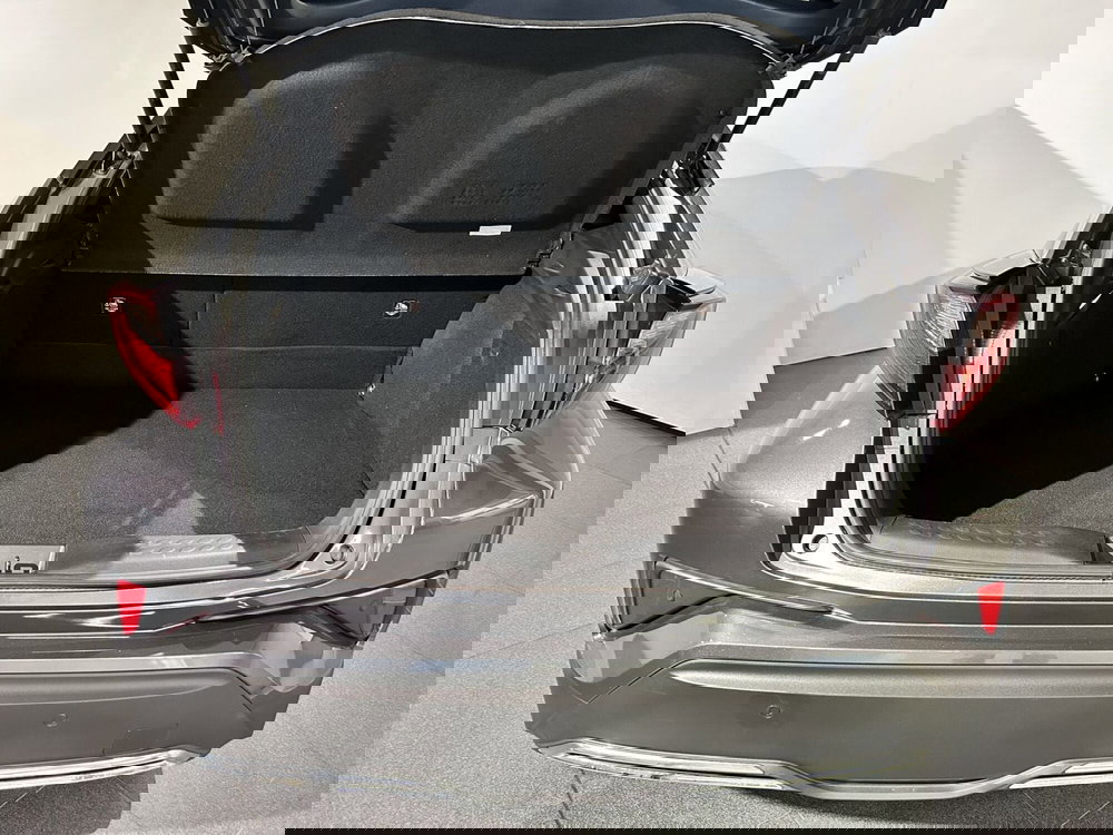 Toyota Toyota C-HR usata a Milano (11)