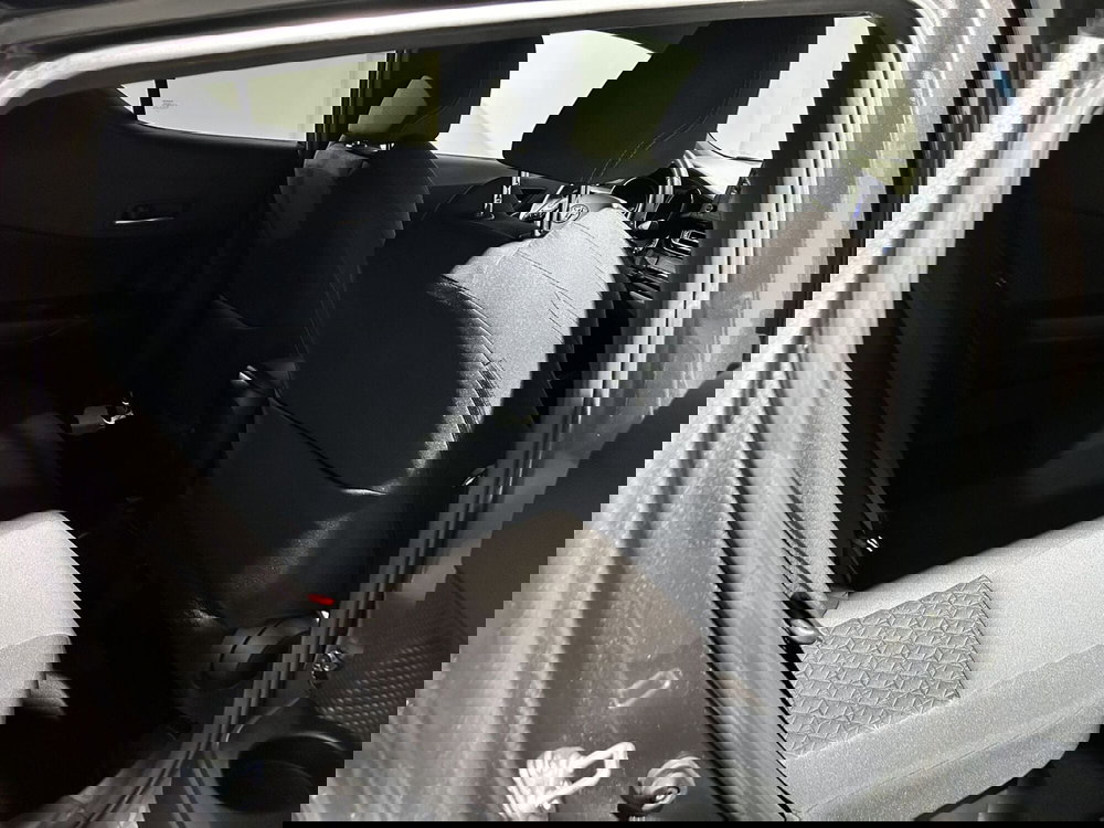 Toyota Toyota C-HR usata a Milano (8)