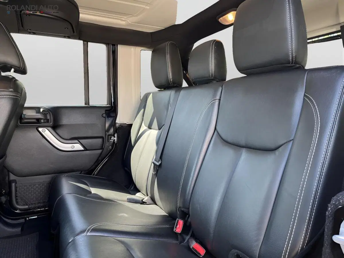 Jeep Wrangler Unlimited usata a Alessandria (14)