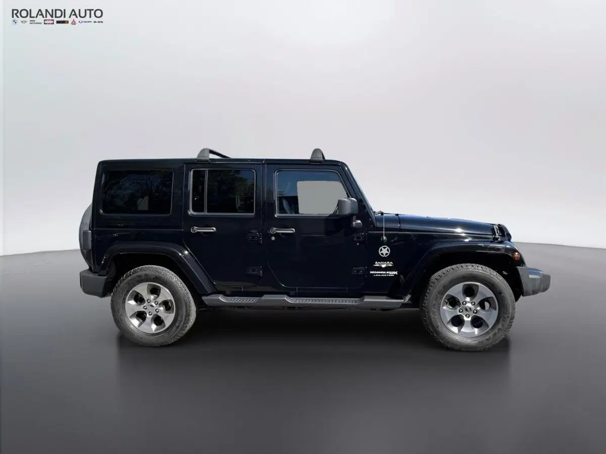 Jeep Wrangler Unlimited usata a Alessandria (3)