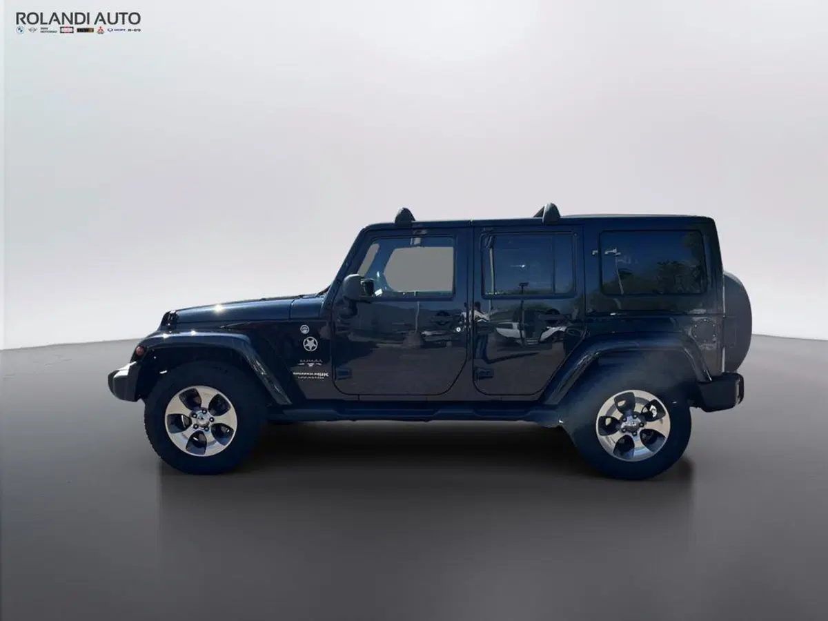 Jeep Wrangler Unlimited usata a Alessandria (4)