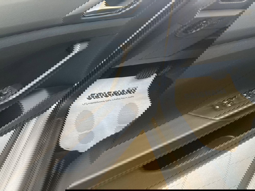 Volkswagen T-Cross usata a Pavia (11)