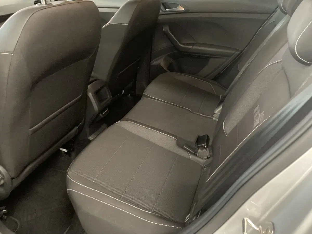 Volkswagen T-Cross usata a Pavia (12)