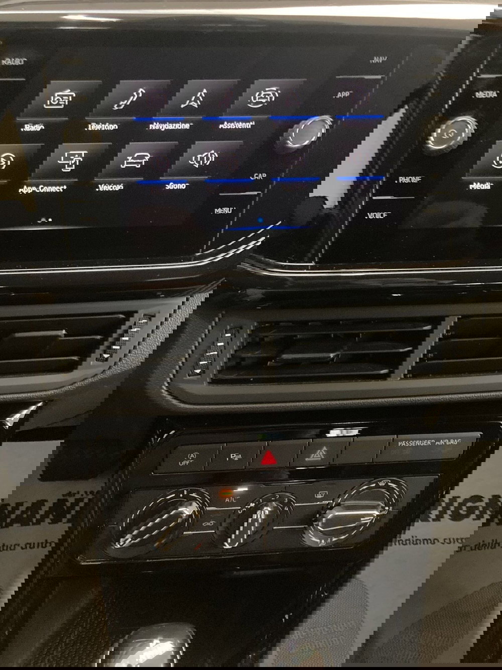 Volkswagen T-Cross usata a Pavia (13)