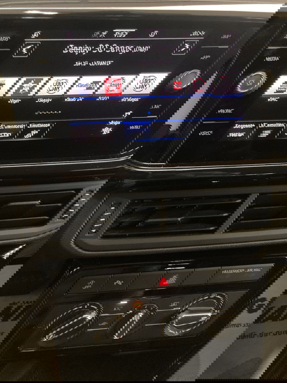 Volkswagen T-Cross usata a Pavia (14)