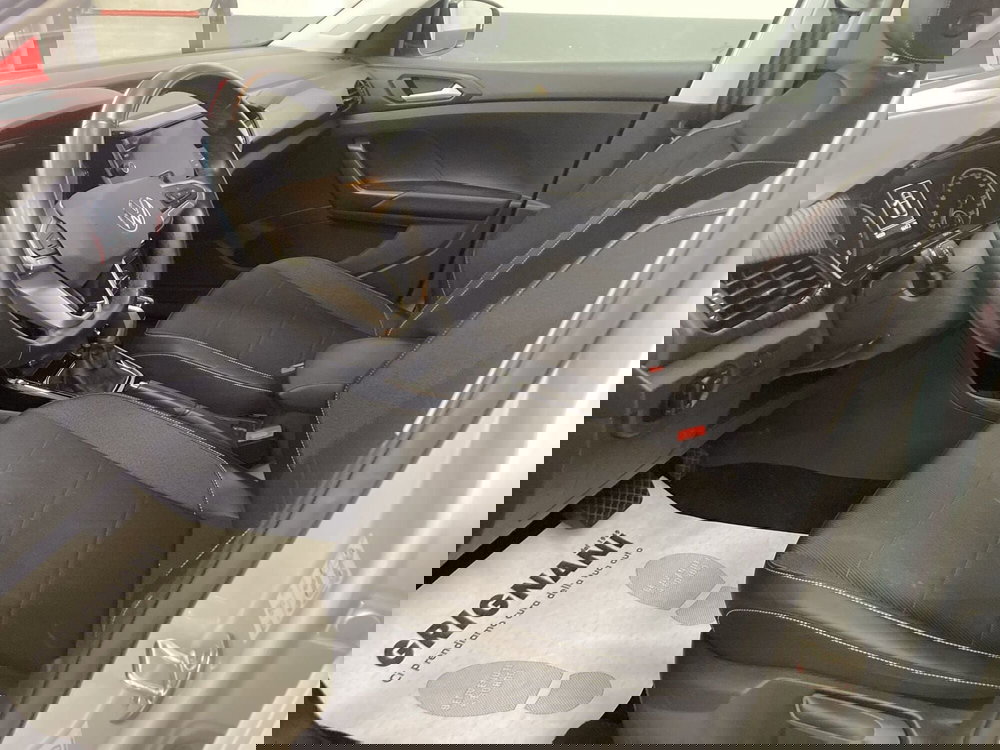 Volkswagen T-Cross usata a Pavia (9)