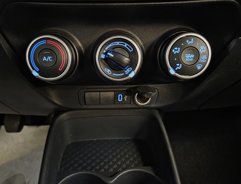 Toyota Aygo X usata a Pavia (10)