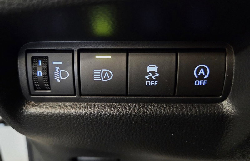 Toyota Aygo X usata a Pavia (15)