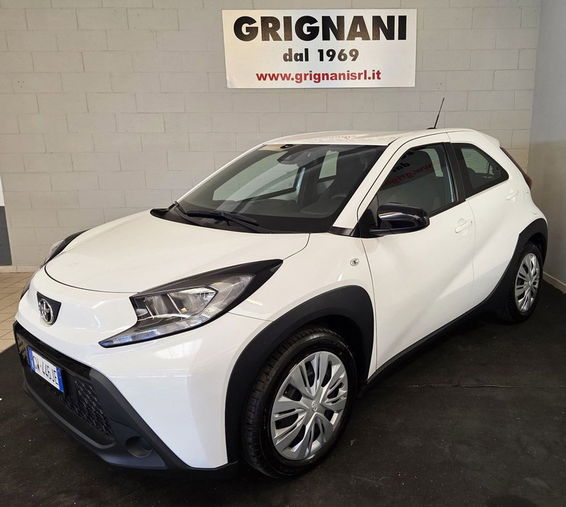 Toyota Aygo X usata a Pavia (16)