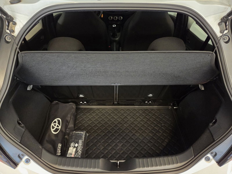 Toyota Aygo X usata a Pavia (7)