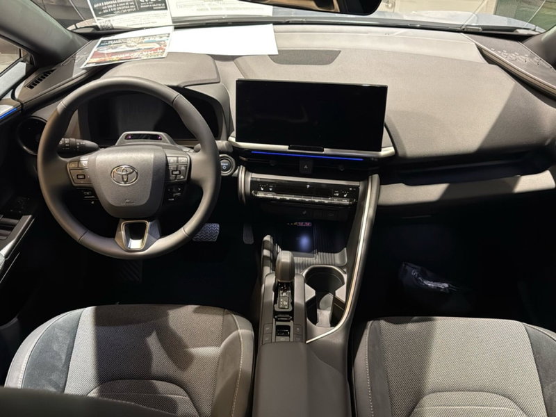 Toyota Toyota C-HR nuova a Bologna (10)