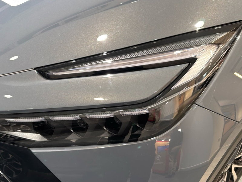 Toyota Toyota C-HR nuova a Bologna (17)