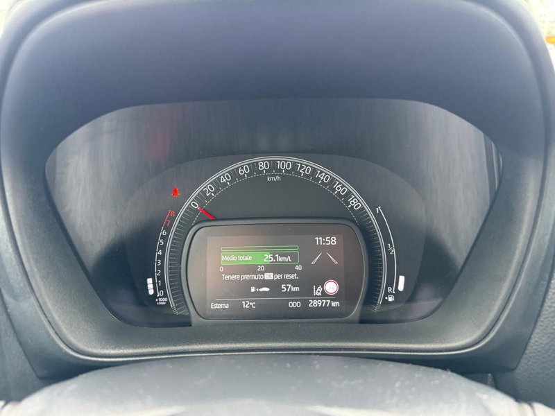 Toyota Aygo X usata a Modena (10)