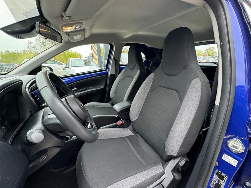 Toyota Aygo X usata a Modena (13)