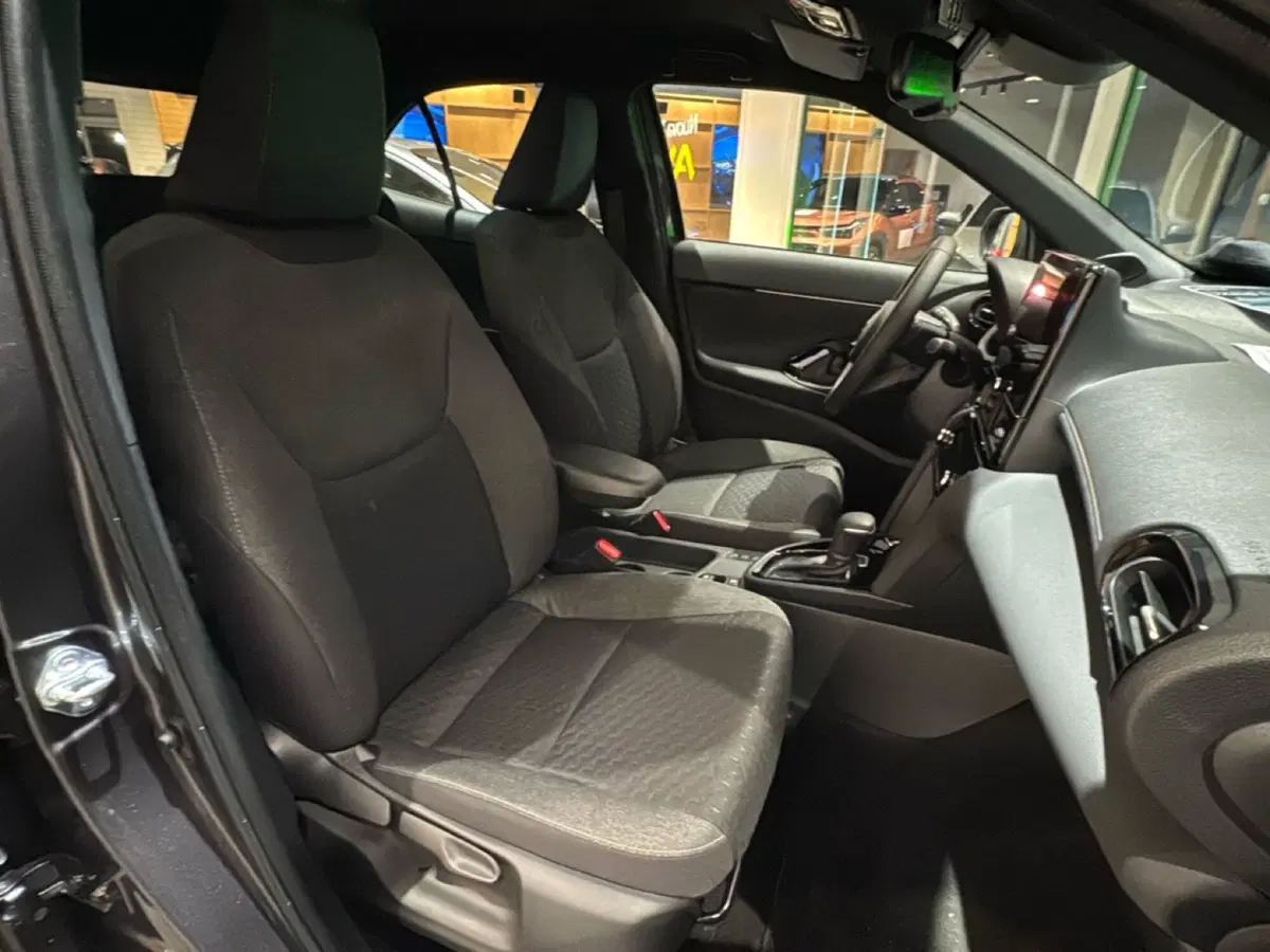 Toyota Yaris Cross nuova a Bologna (11)