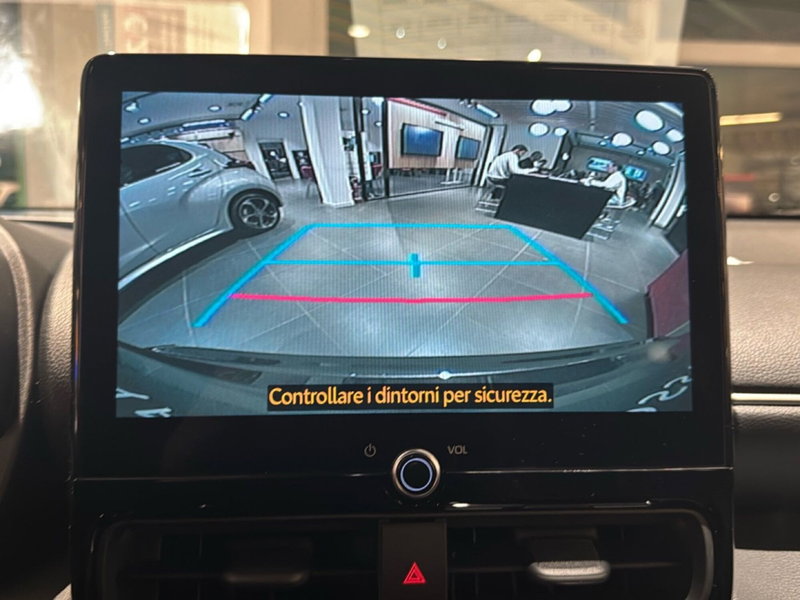 Toyota Yaris Cross nuova a Bologna (14)