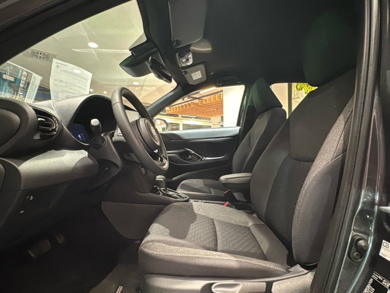 Toyota Yaris Cross nuova a Bologna (8)