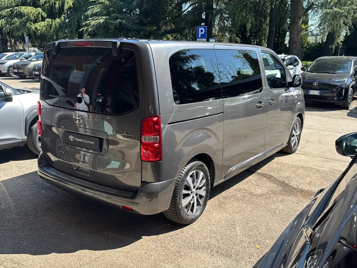 Toyota Proace Verso usata a Bologna (6)
