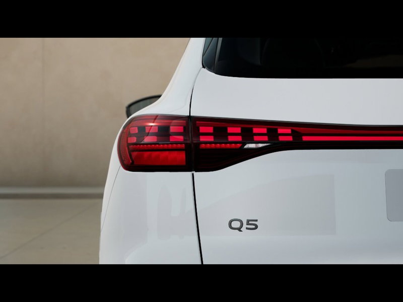 Audi Q5 nuova a Livorno (7)