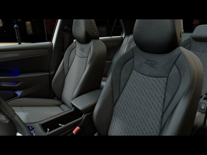 Volkswagen T-Roc nuova a Livorno (8)