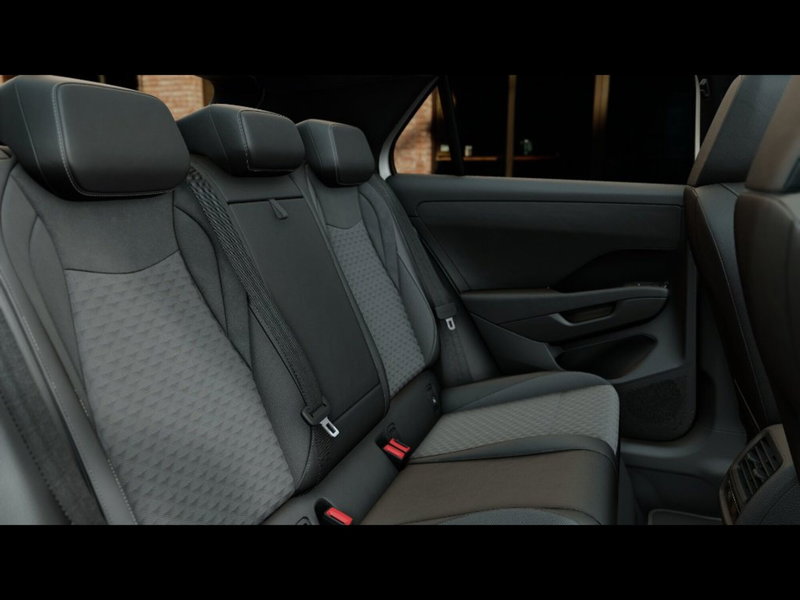 Volkswagen T-Roc nuova a Livorno (9)