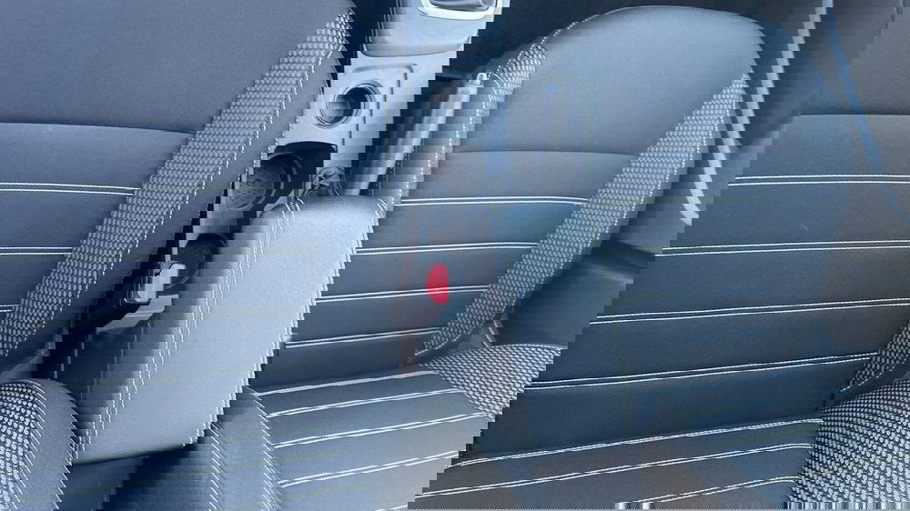 Dacia Duster usata a Catania (19)