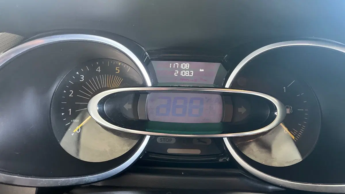 Renault Clio usata a Catania (11)