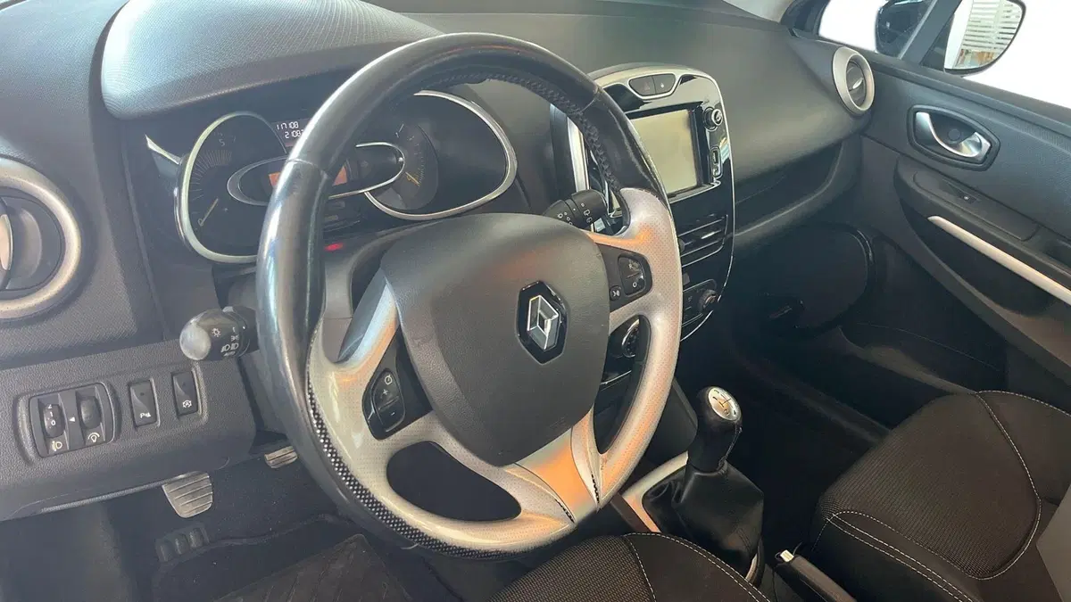 Renault Clio usata a Catania (12)