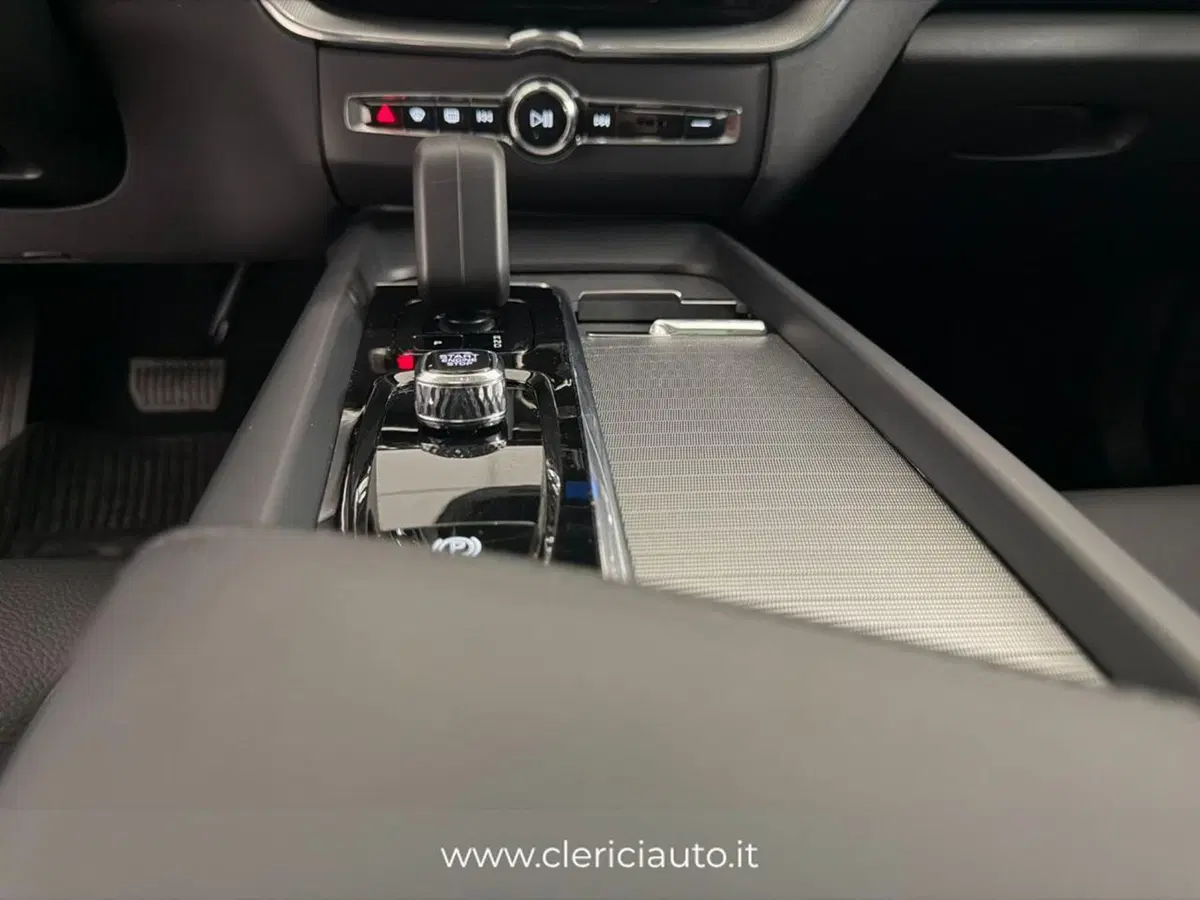 Volvo XC60 usata a Como (10)