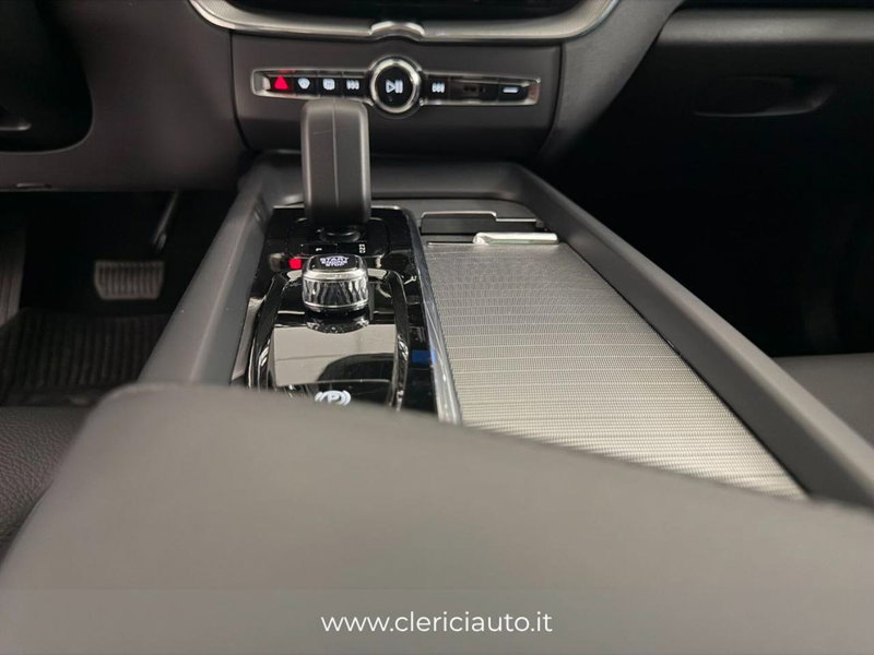 Volvo XC60 usata a Como (10)