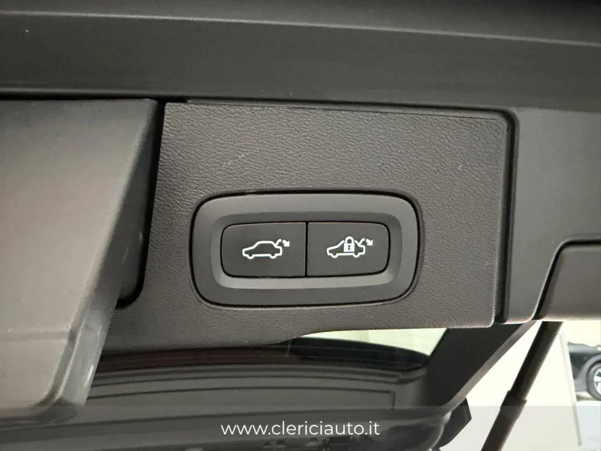 Volvo XC60 usata a Como (19)