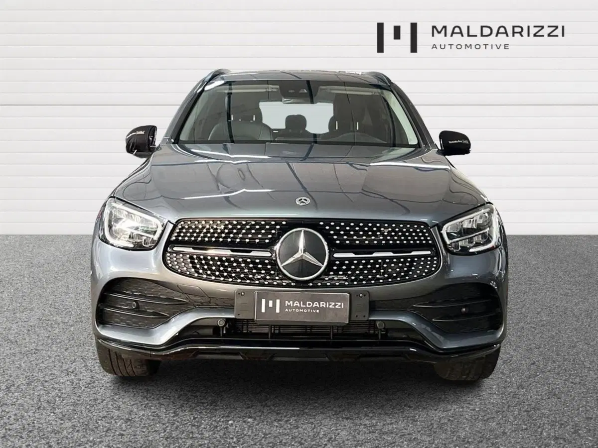 Mercedes-Benz GLC SUV usata a Bari (2)