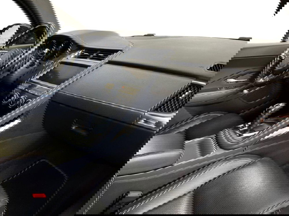 Jaguar E-Pace usata a Bari (9)