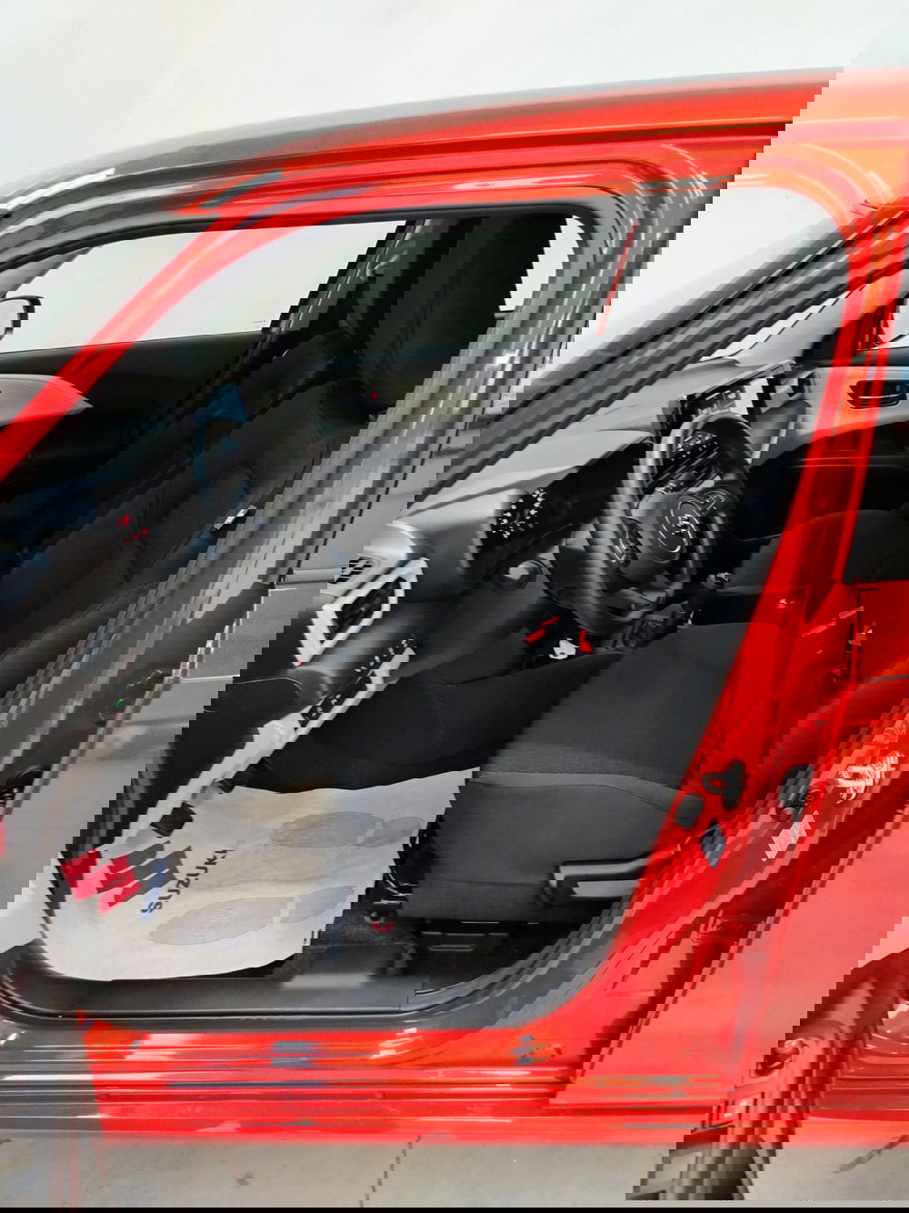 Suzuki Swift nuova a Rovigo (6)