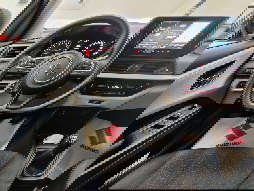 Suzuki Swift nuova a Rovigo (9)